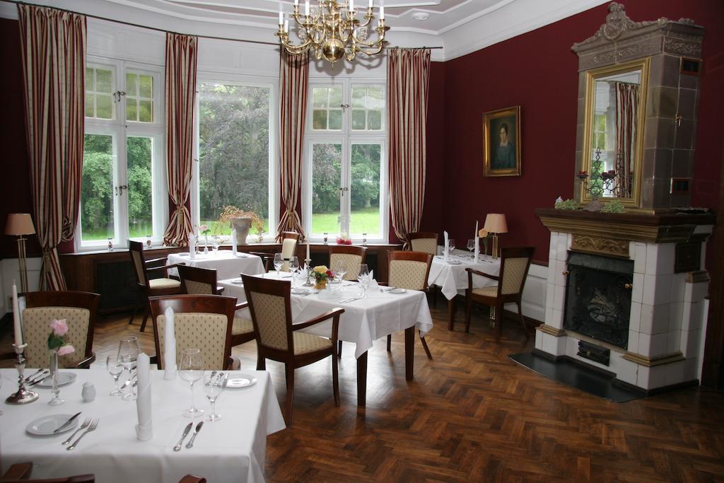 Hotel Gutshaus Kubbelkow Bergen Auf Rugen Zewnętrze zdjęcie